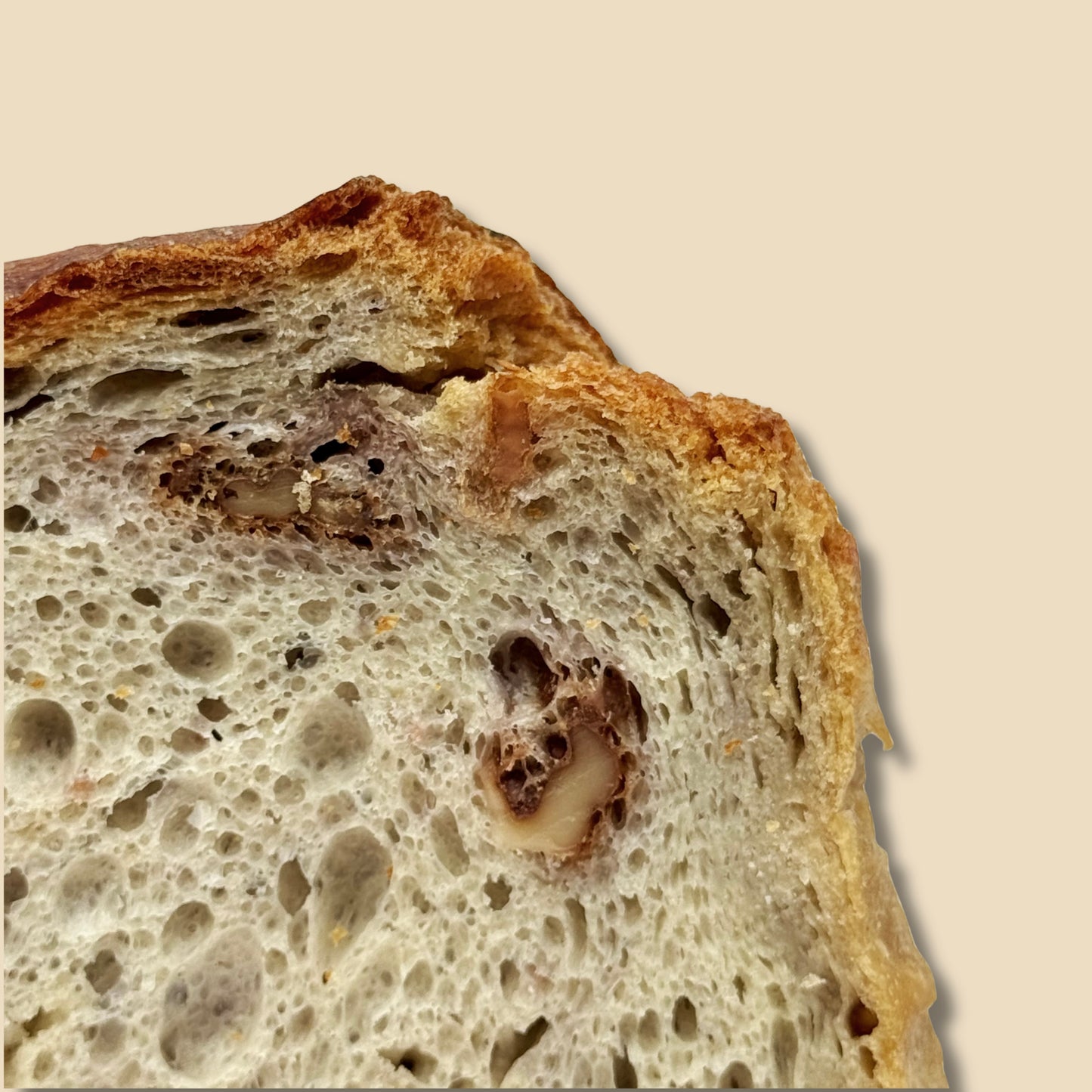 Ekşi Mayalı Cevizli Ekmek